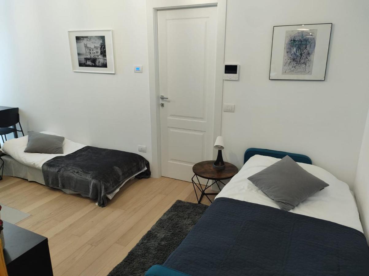 Boutique Apartments Cecilia ตรีเอสเต ภายนอก รูปภาพ