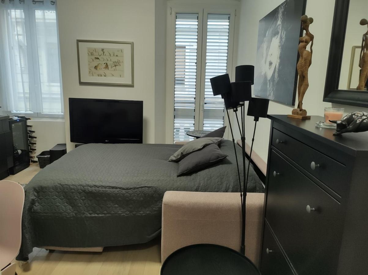 Boutique Apartments Cecilia ตรีเอสเต ภายนอก รูปภาพ