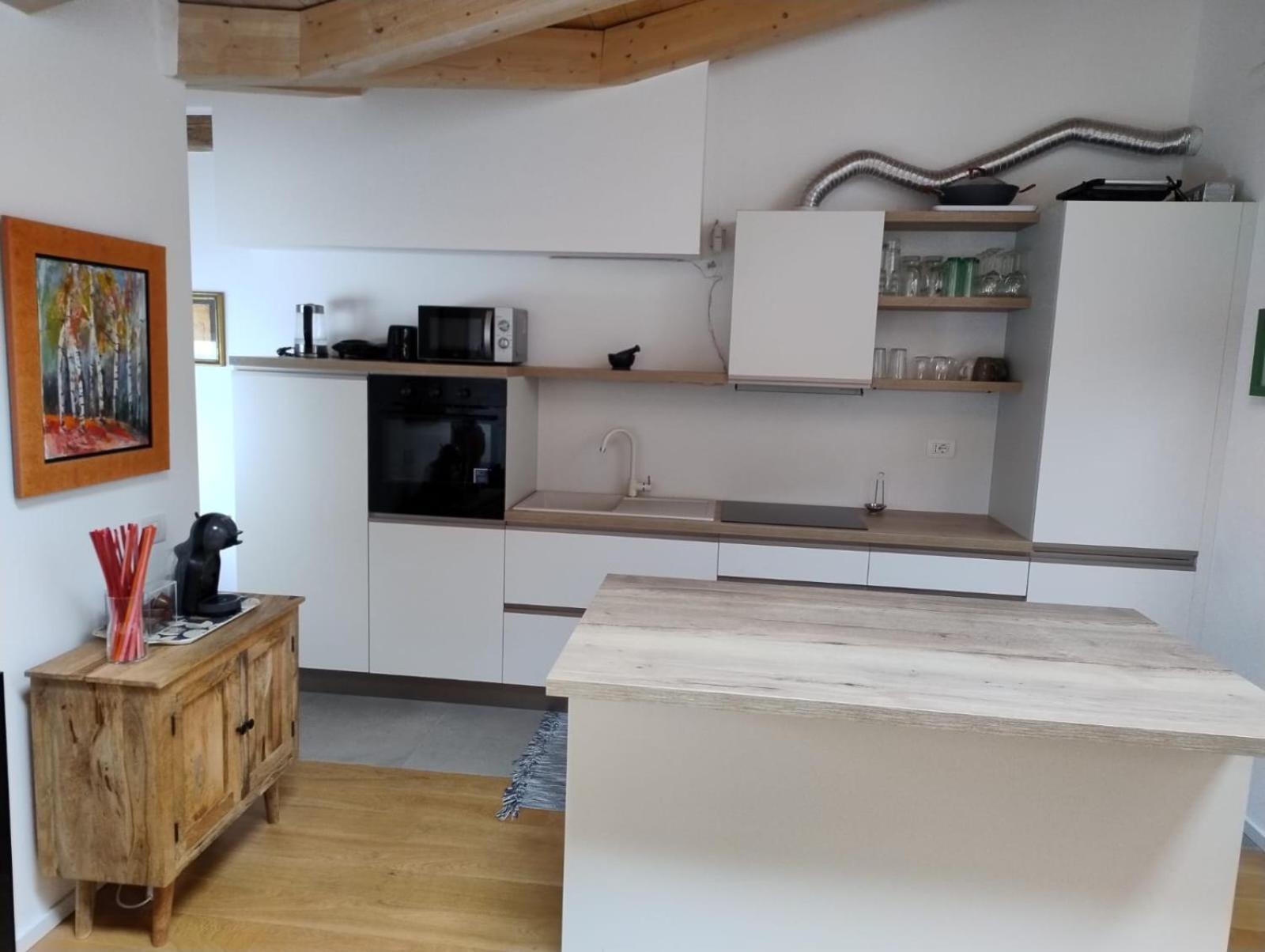 Boutique Apartments Cecilia ตรีเอสเต ภายนอก รูปภาพ